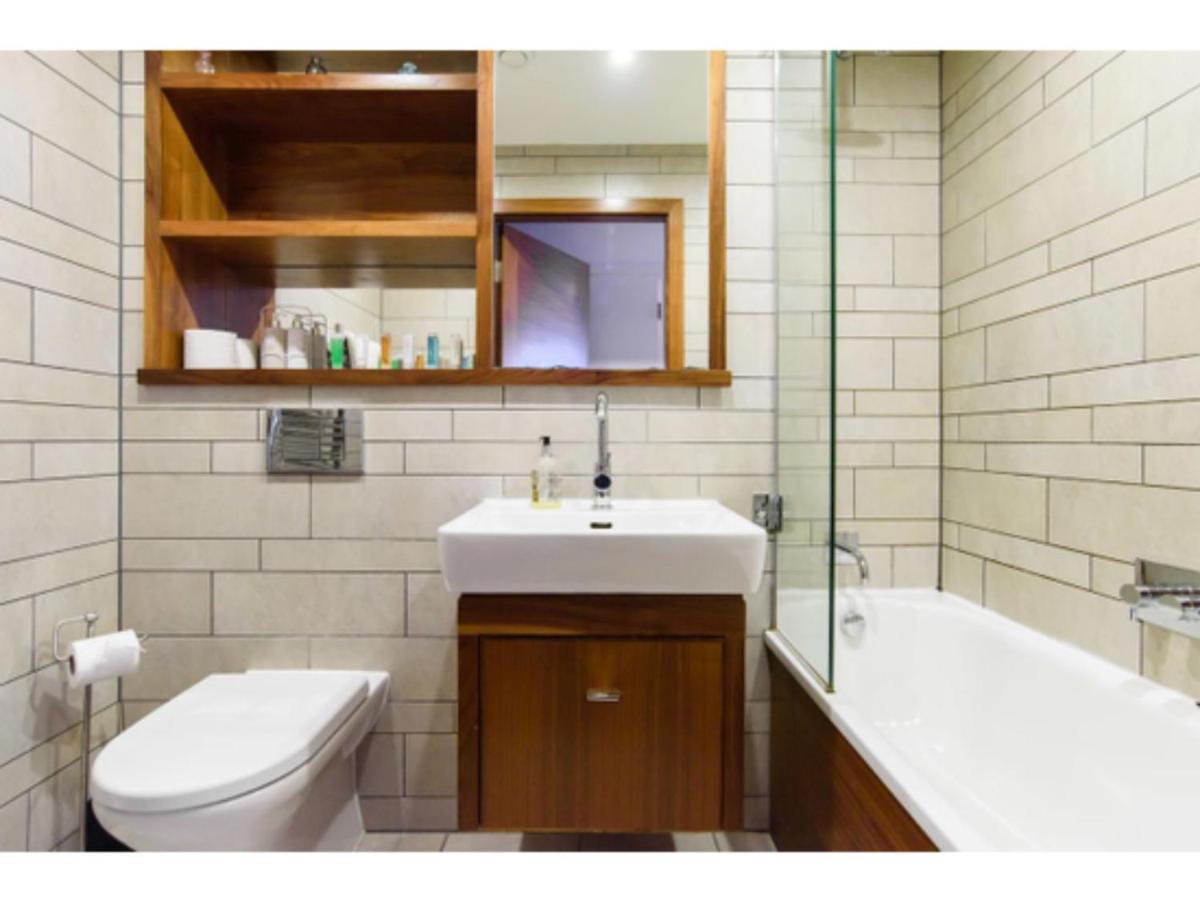 The Most Central Apartment In 카디프 외부 사진
